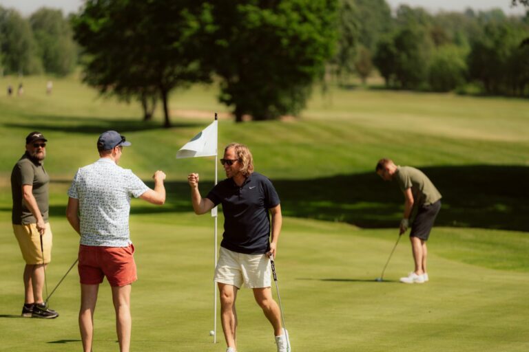 Säkra nästa års golfupplevelse nu!